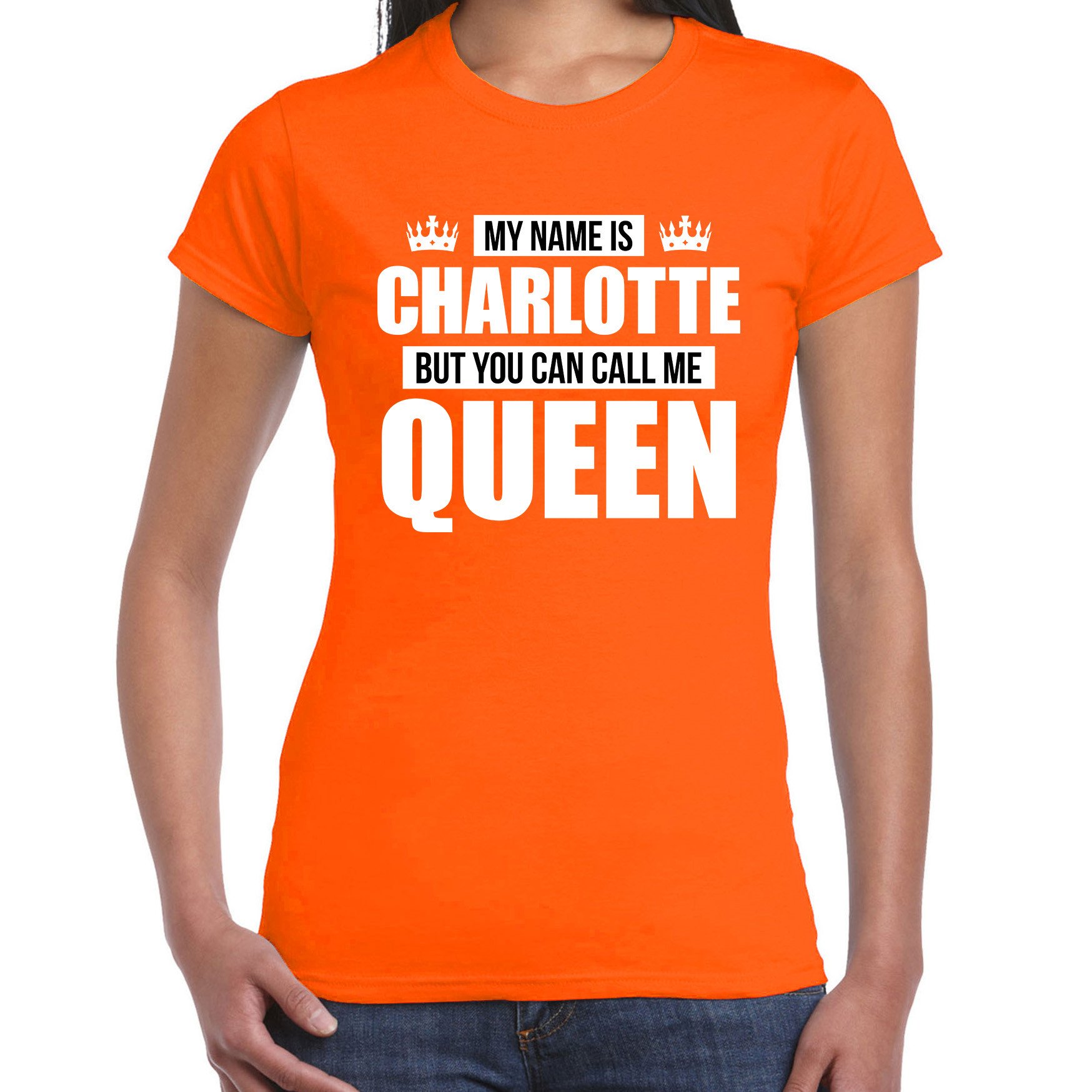 Naam cadeau t-shirt my name is Charlotte but you can call me Queen oranje voor dames